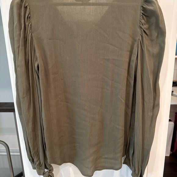 Rockettes Olive Button-Front Blouse with Puff Sleeves & Tie Cuffs | Size XS - Picture 4 of 4